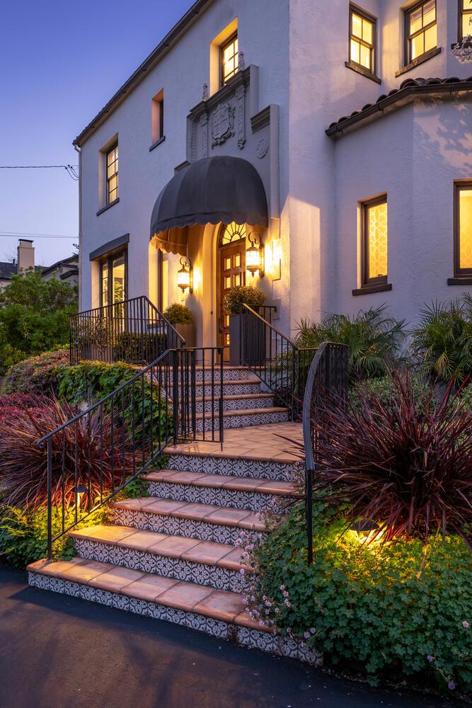 Detail Gallery Image 5 of 86 For 335 El Portal Ave, Hillsborough,  CA 94010 - 5 Beds | 3/1 Baths