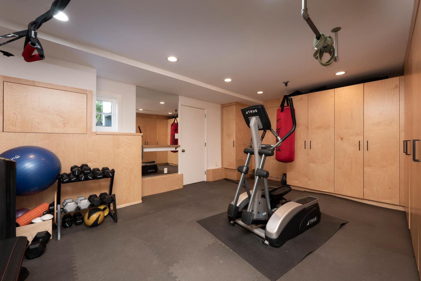 Detail Gallery Image 51 of 86 For 335 El Portal Ave, Hillsborough,  CA 94010 - 5 Beds | 3/1 Baths