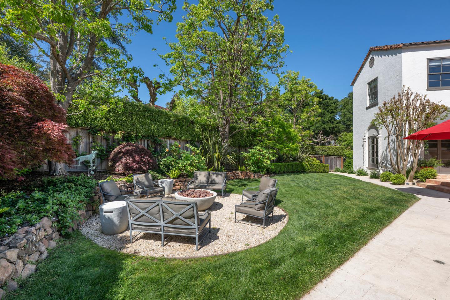 Detail Gallery Image 63 of 86 For 335 El Portal Ave, Hillsborough,  CA 94010 - 5 Beds | 3/1 Baths