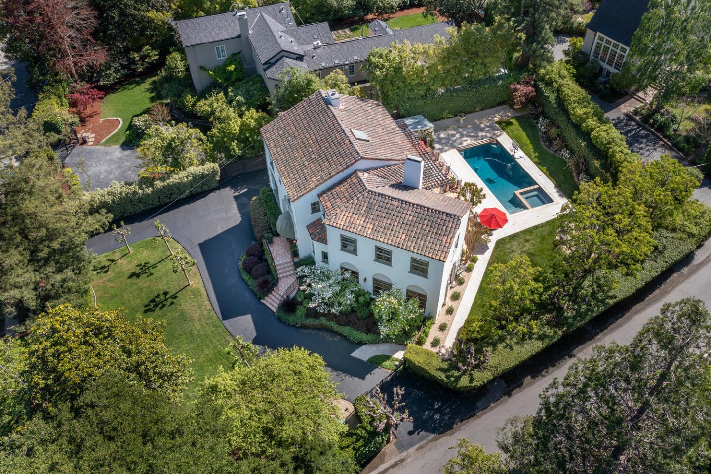 Detail Gallery Image 80 of 86 For 335 El Portal Ave, Hillsborough,  CA 94010 - 5 Beds | 3/1 Baths