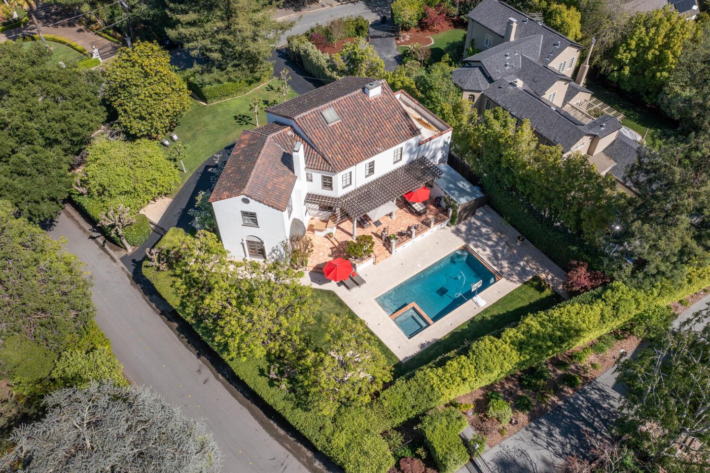 Detail Gallery Image 81 of 86 For 335 El Portal Ave, Hillsborough,  CA 94010 - 5 Beds | 3/1 Baths