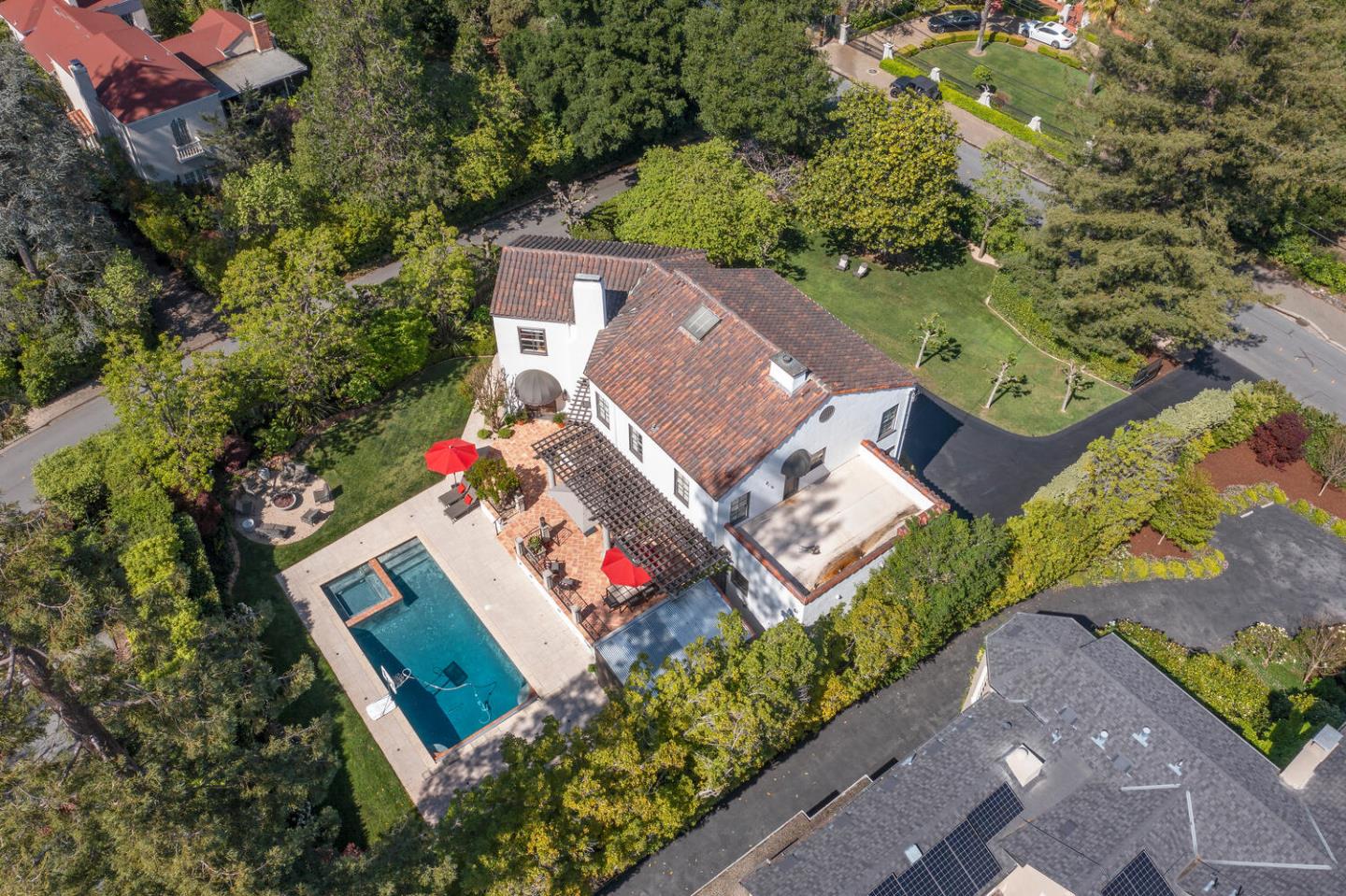 Detail Gallery Image 83 of 86 For 335 El Portal Ave, Hillsborough,  CA 94010 - 5 Beds | 3/1 Baths