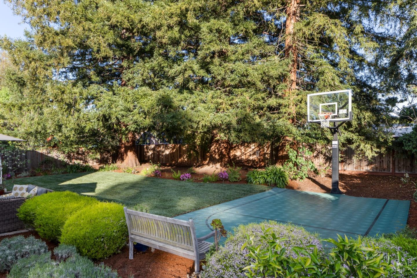 Detail Gallery Image 30 of 32 For 963 Wing Pl, Stanford,  CA 94305 - 5 Beds | 3 Baths