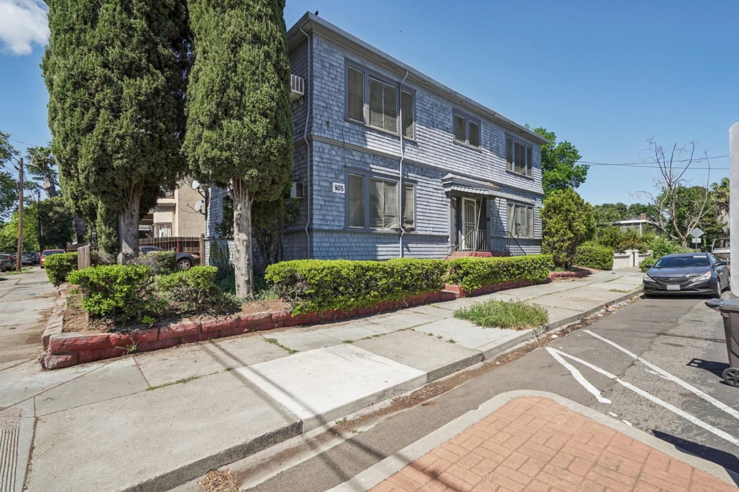 Detail Gallery Image 4 of 17 For 905 N Commerce St, Stockton,  CA 95202 - – Beds | – Baths