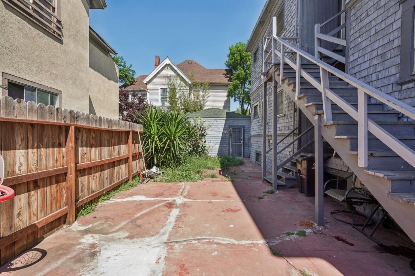 Detail Gallery Image 8 of 17 For 905 N Commerce St, Stockton,  CA 95202 - – Beds | – Baths