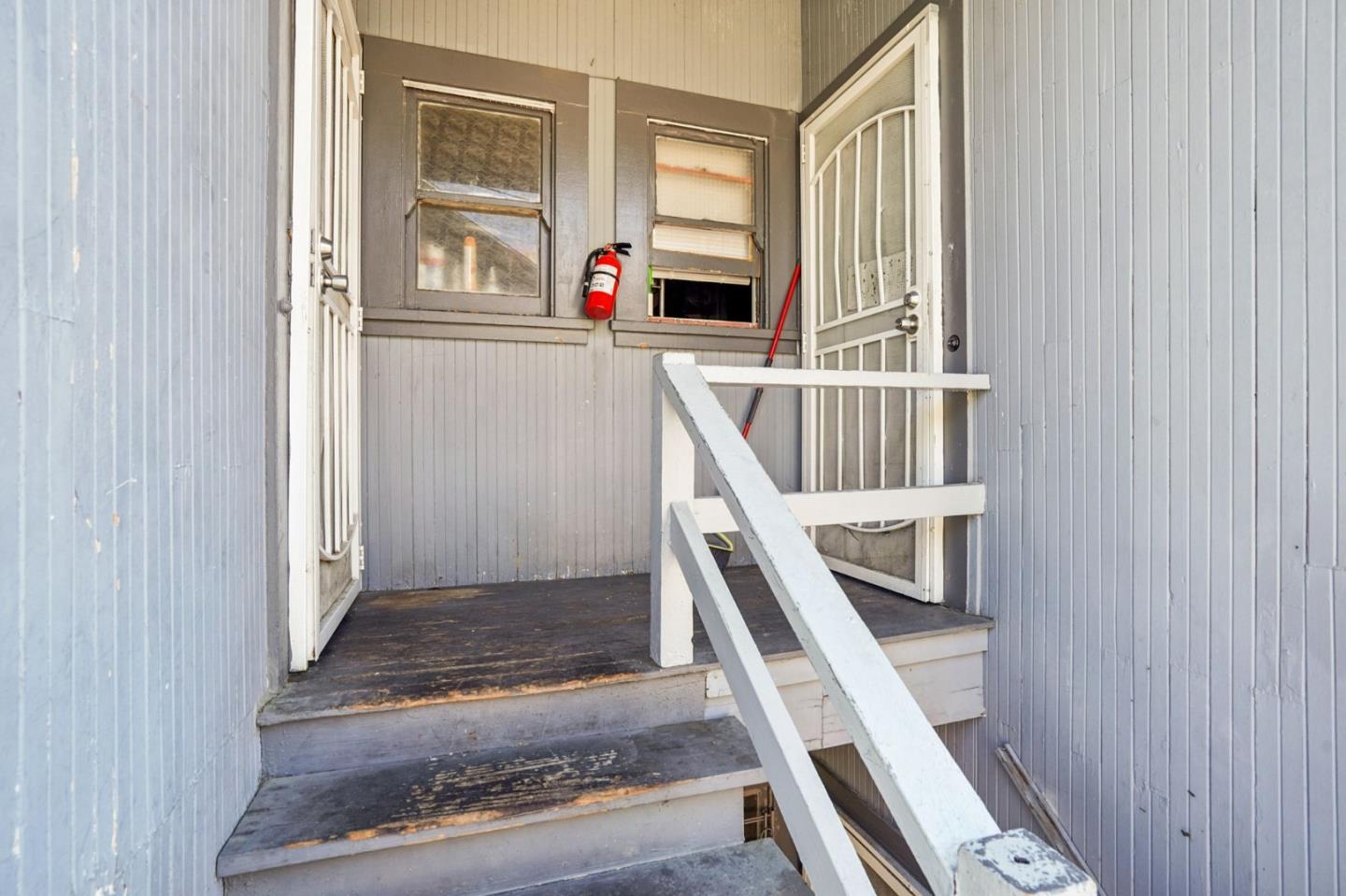 Detail Gallery Image 9 of 17 For 905 N Commerce St, Stockton,  CA 95202 - – Beds | – Baths