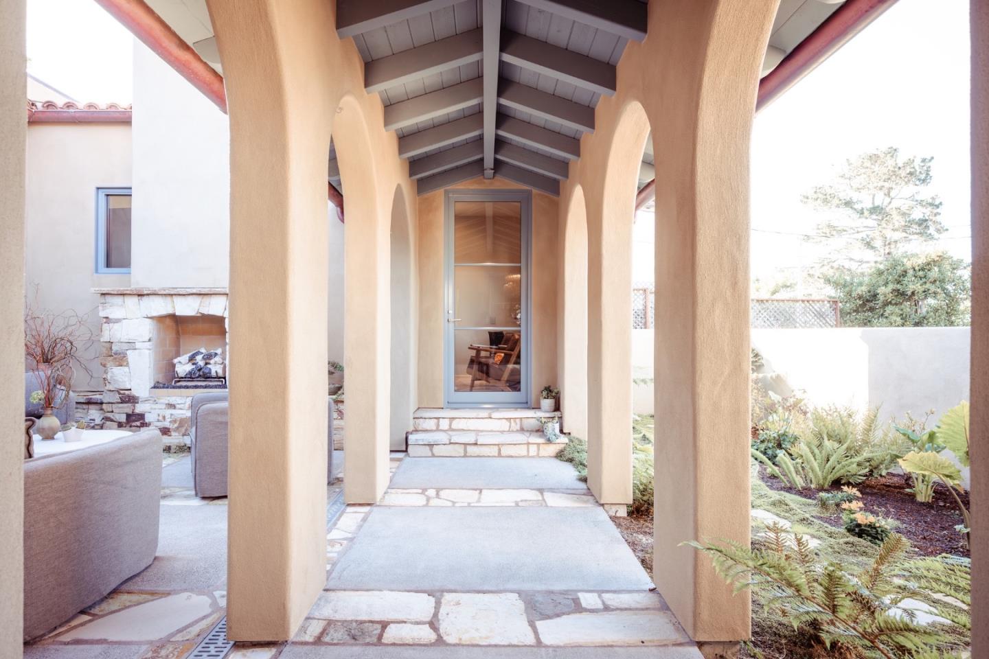 Detail Gallery Image 5 of 34 For 1014 Broncho Rd, Pebble Beach,  CA 93953 - 3 Beds | 3 Baths