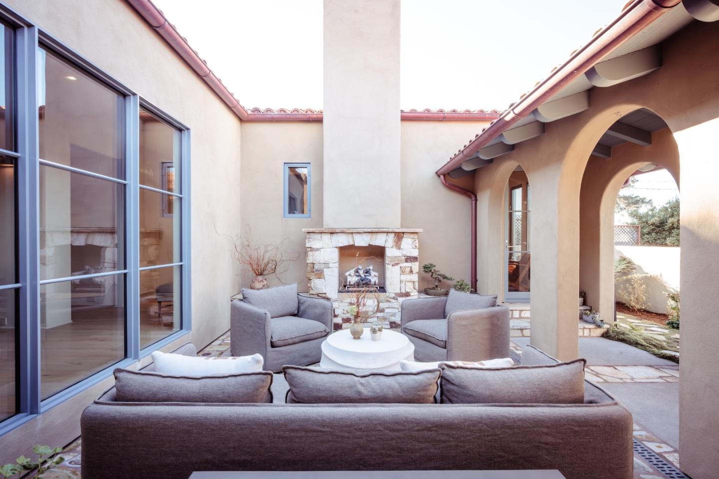 Detail Gallery Image 7 of 34 For 1014 Broncho Rd, Pebble Beach,  CA 93953 - 3 Beds | 3 Baths