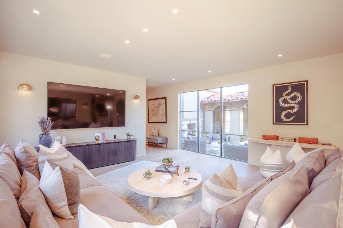 Detail Gallery Image 9 of 34 For 1014 Broncho Rd, Pebble Beach,  CA 93953 - 3 Beds | 3 Baths