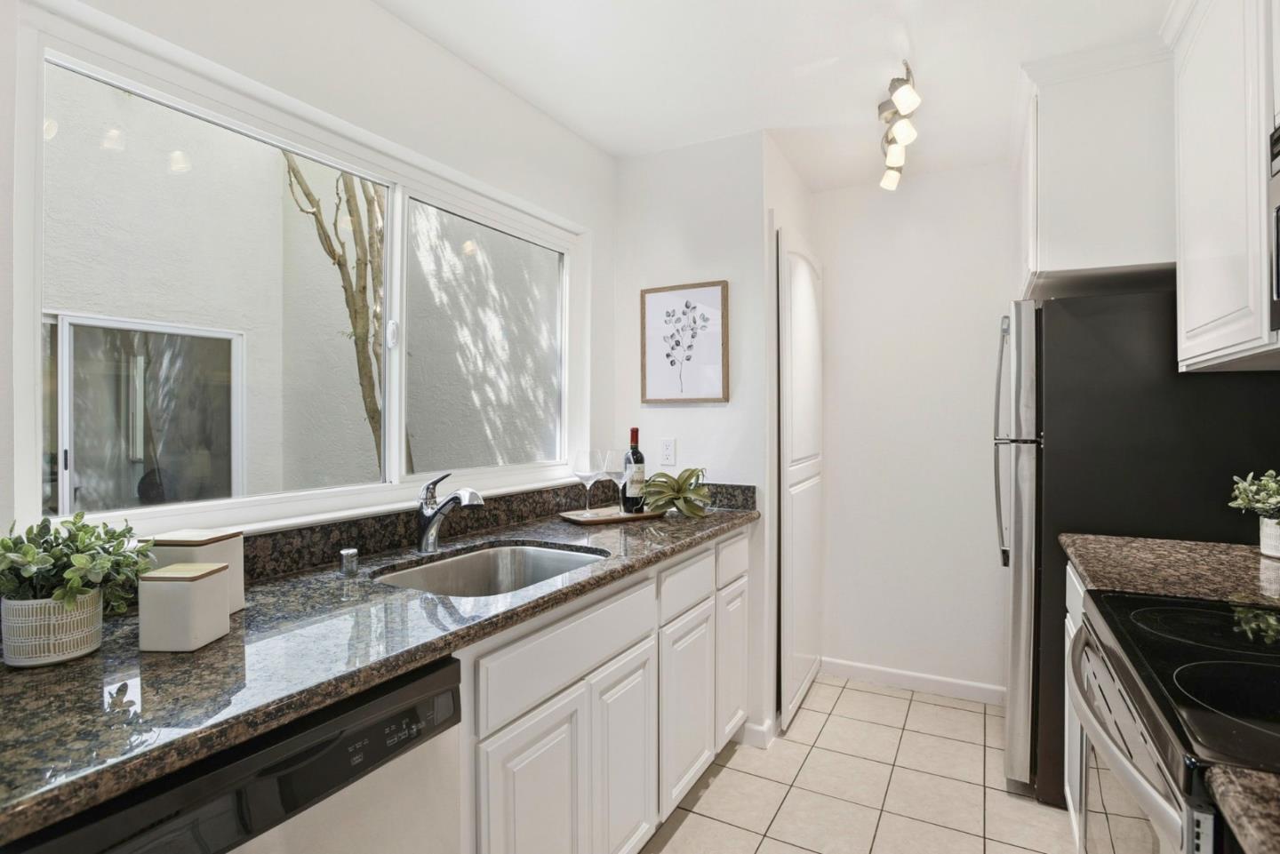 Detail Gallery Image 8 of 41 For 1919 Alameda De Las Pulgas #75,  San Mateo,  CA 94403 - 1 Beds | 1 Baths