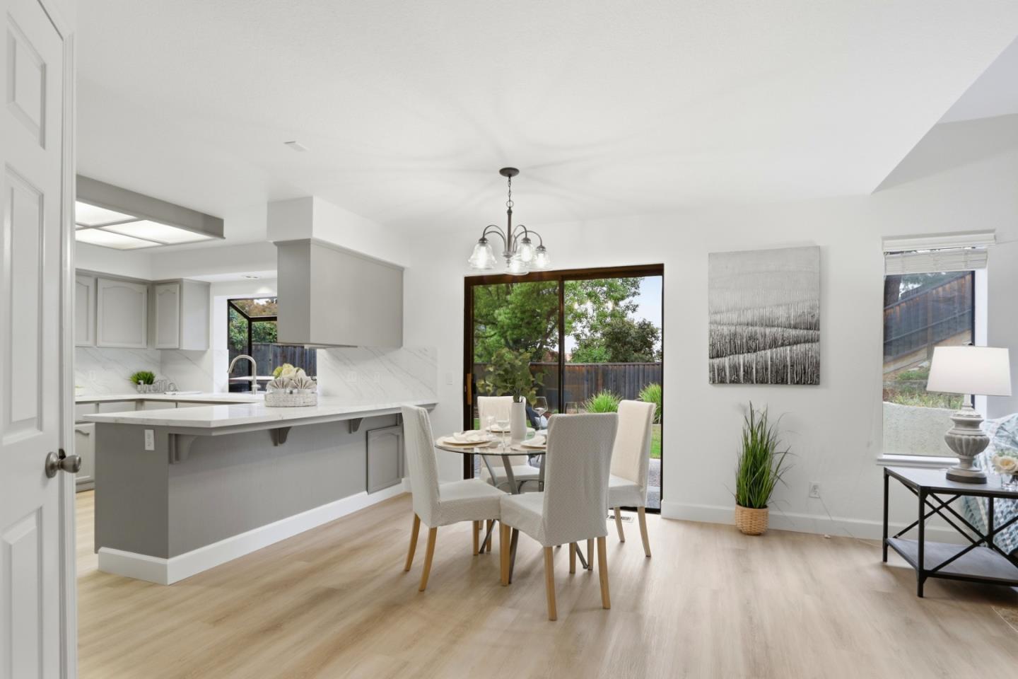 Detail Gallery Image 15 of 56 For 939 Bimmerle Pl, San Jose,  CA 95123 - 4 Beds | 2/1 Baths