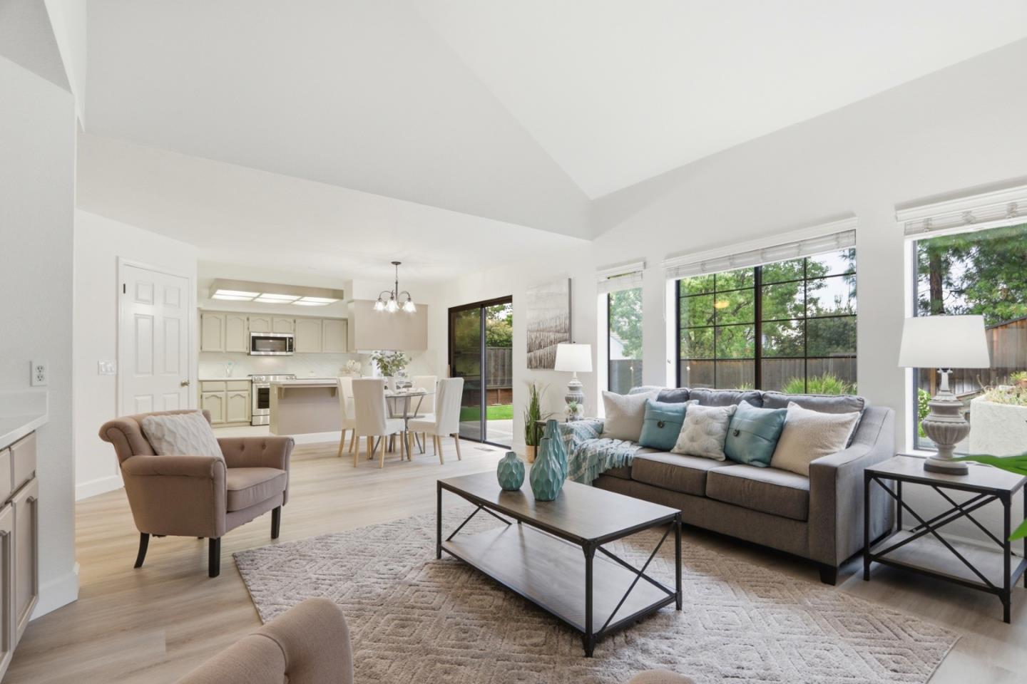 Detail Gallery Image 19 of 56 For 939 Bimmerle Pl, San Jose,  CA 95123 - 4 Beds | 2/1 Baths