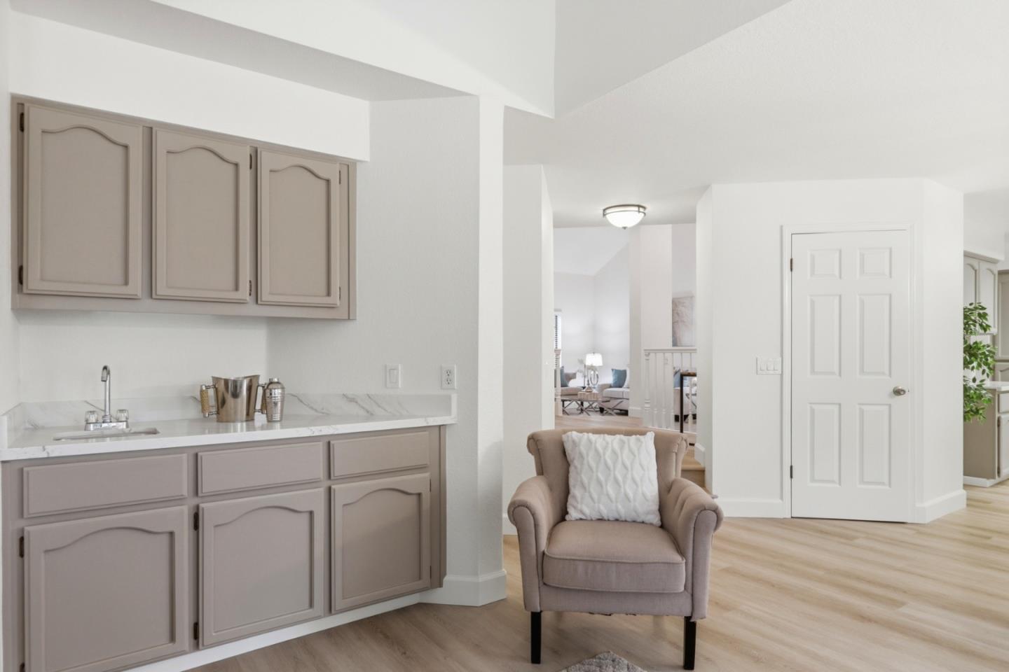 Detail Gallery Image 22 of 56 For 939 Bimmerle Pl, San Jose,  CA 95123 - 4 Beds | 2/1 Baths