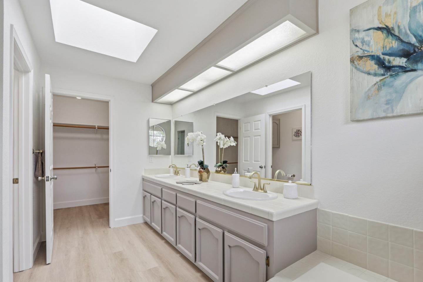 Detail Gallery Image 30 of 56 For 939 Bimmerle Pl, San Jose,  CA 95123 - 4 Beds | 2/1 Baths