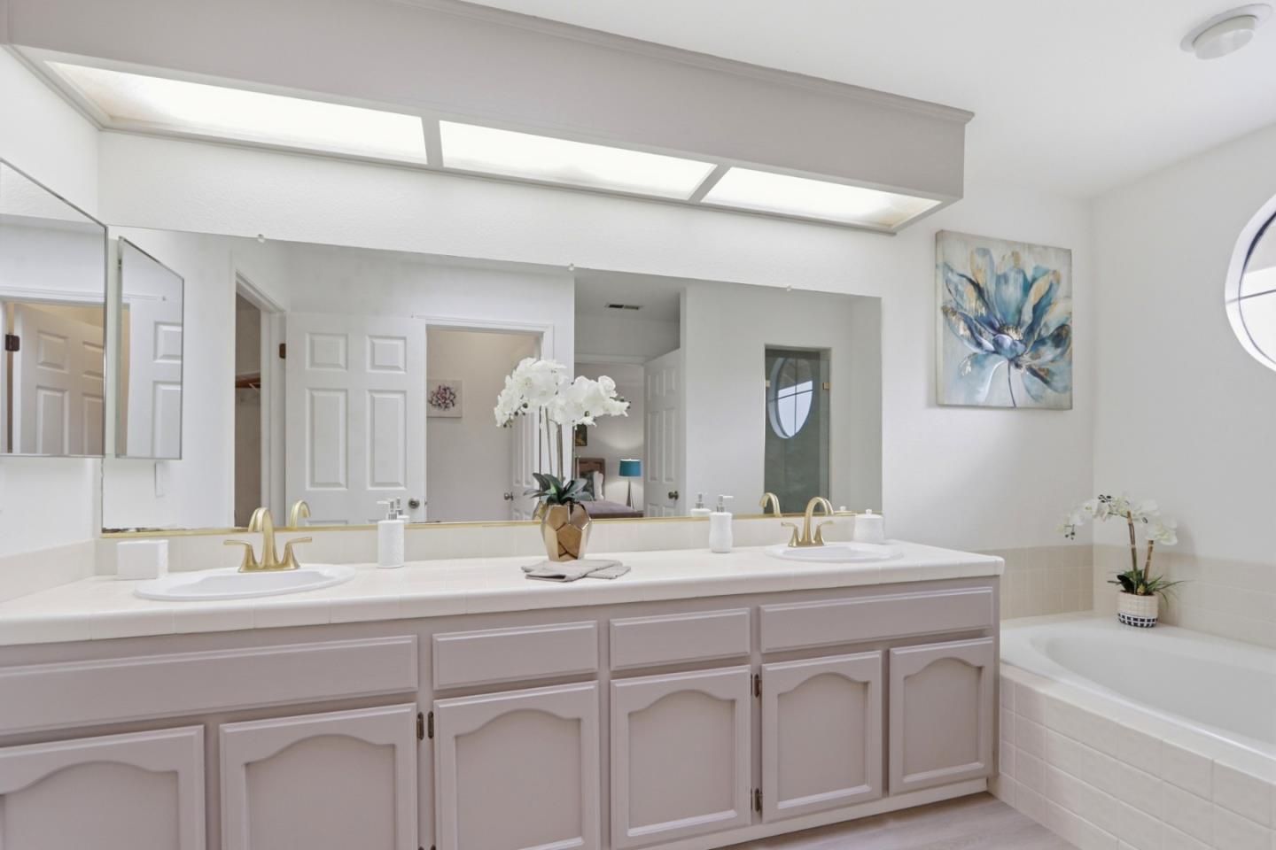 Detail Gallery Image 31 of 56 For 939 Bimmerle Pl, San Jose,  CA 95123 - 4 Beds | 2/1 Baths