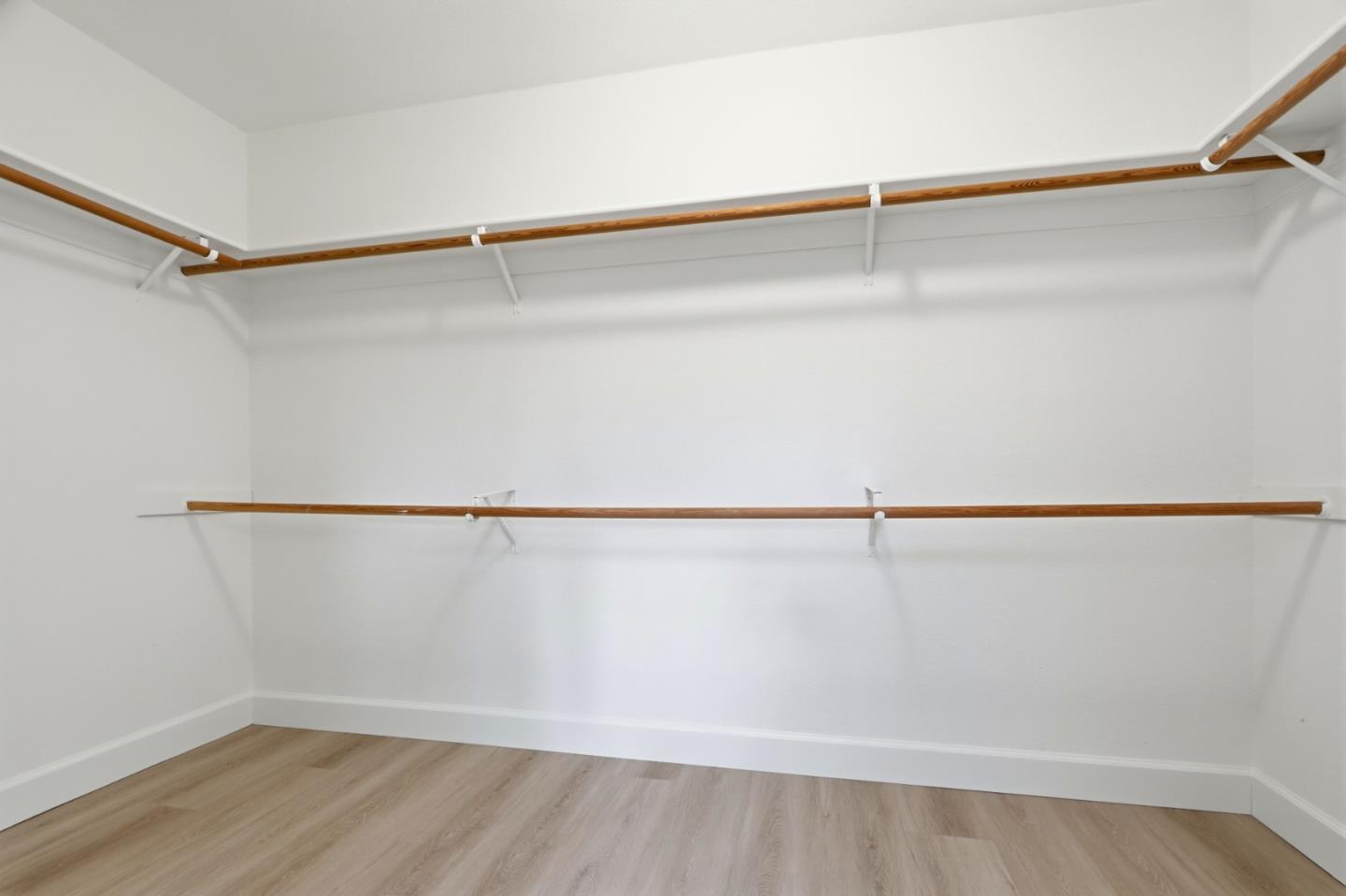 Detail Gallery Image 32 of 56 For 939 Bimmerle Pl, San Jose,  CA 95123 - 4 Beds | 2/1 Baths