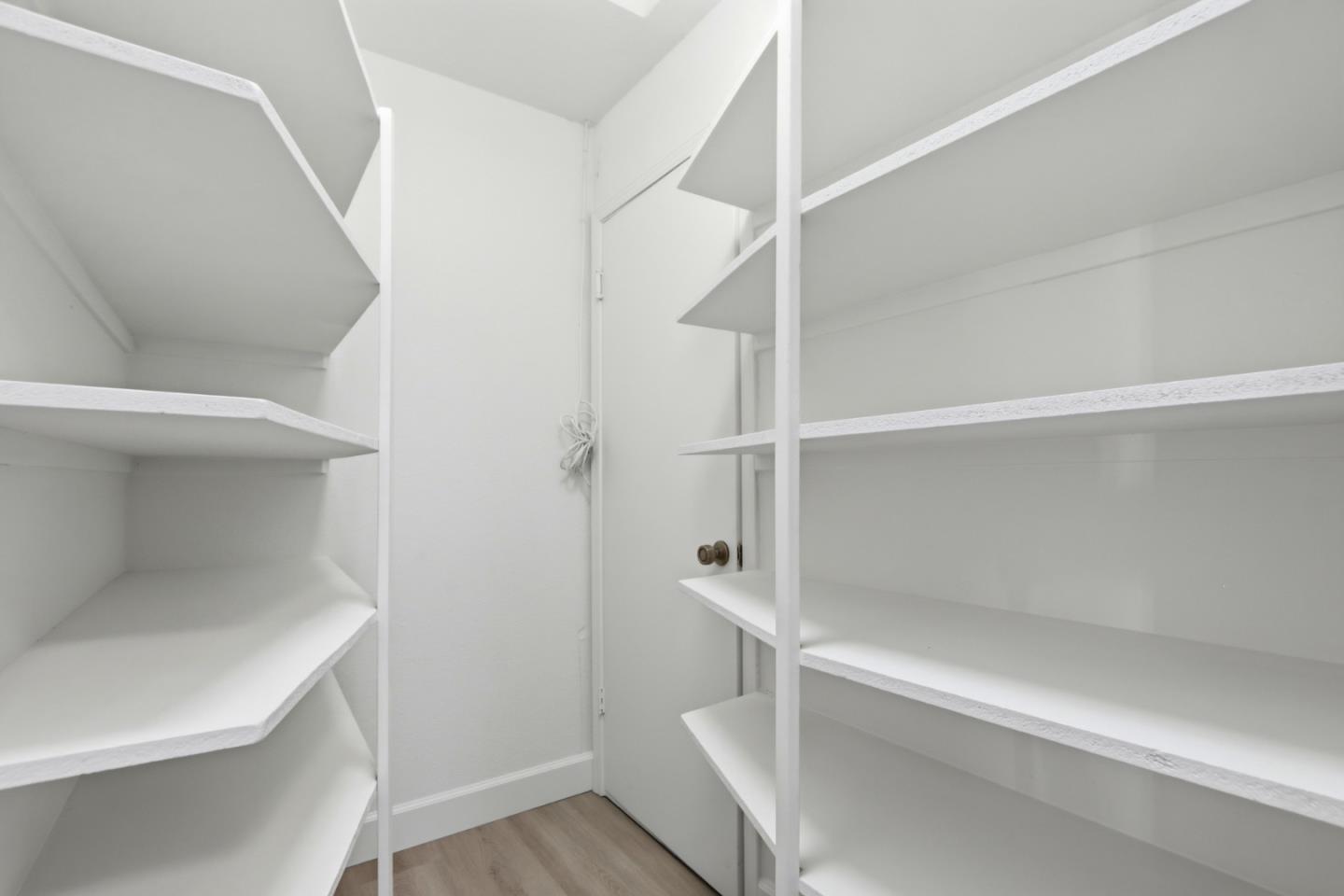 Detail Gallery Image 33 of 56 For 939 Bimmerle Pl, San Jose,  CA 95123 - 4 Beds | 2/1 Baths