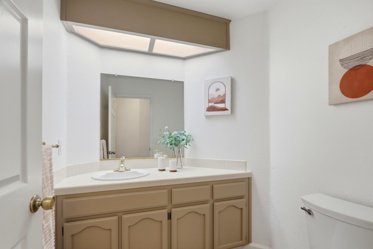 Detail Gallery Image 35 of 56 For 939 Bimmerle Pl, San Jose,  CA 95123 - 4 Beds | 2/1 Baths