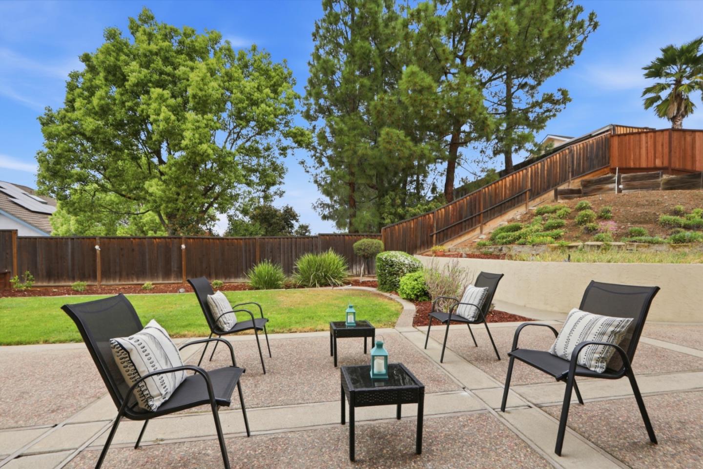 Detail Gallery Image 43 of 56 For 939 Bimmerle Pl, San Jose,  CA 95123 - 4 Beds | 2/1 Baths