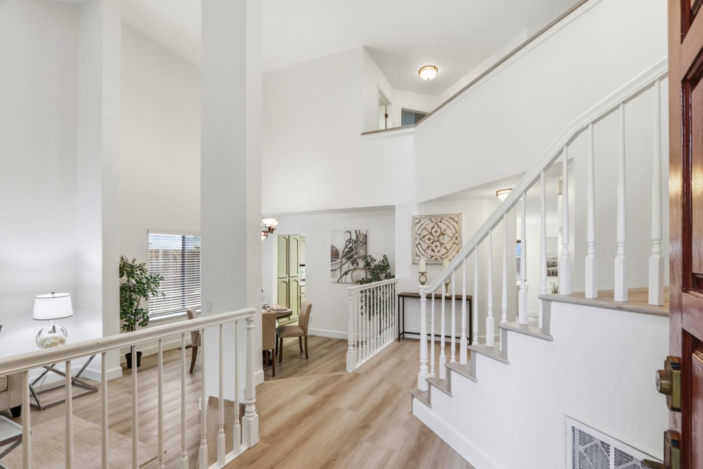 Detail Gallery Image 5 of 56 For 939 Bimmerle Pl, San Jose,  CA 95123 - 4 Beds | 2/1 Baths