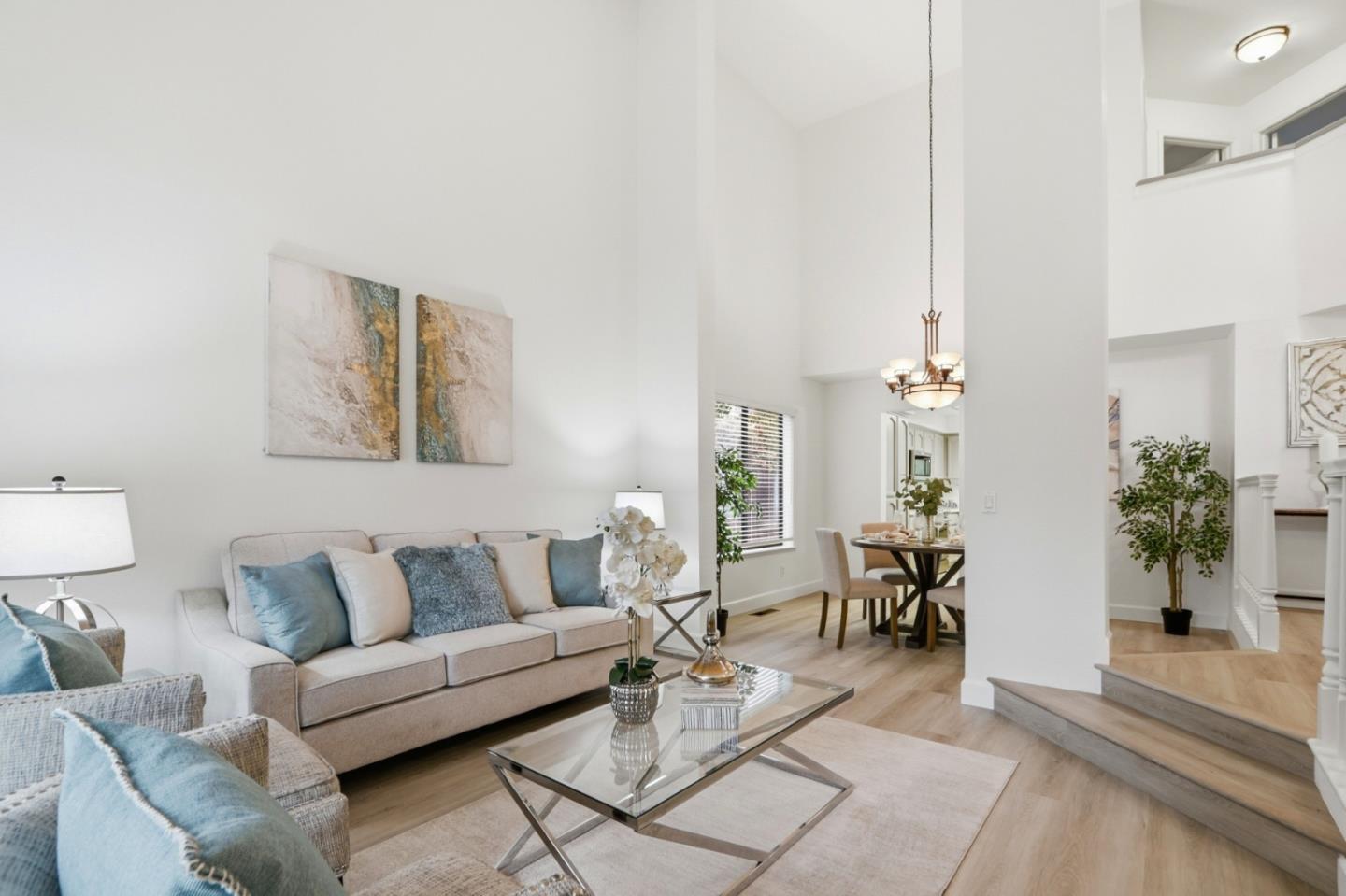 Detail Gallery Image 7 of 56 For 939 Bimmerle Pl, San Jose,  CA 95123 - 4 Beds | 2/1 Baths