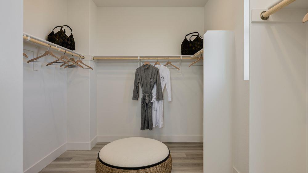 Detail Gallery Image 11 of 26 For 3238 Oak Trail Dr, Manteca,  CA 95337 - 3 Beds | 2/1 Baths