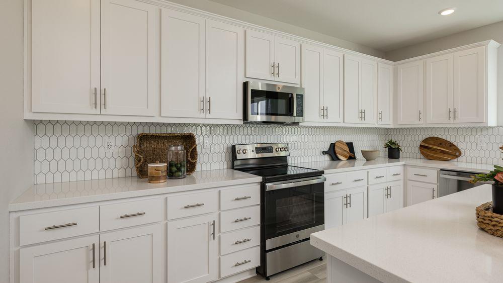 Detail Gallery Image 4 of 26 For 3238 Oak Trail Dr, Manteca,  CA 95337 - 3 Beds | 2/1 Baths