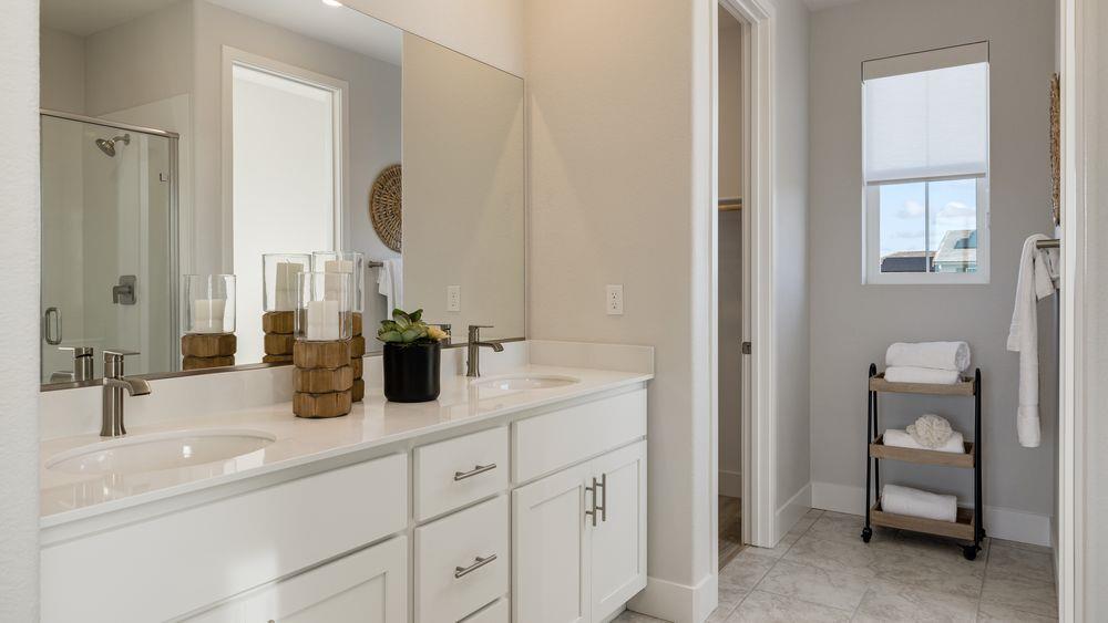 Detail Gallery Image 8 of 26 For 3238 Oak Trail Dr, Manteca,  CA 95337 - 3 Beds | 2/1 Baths