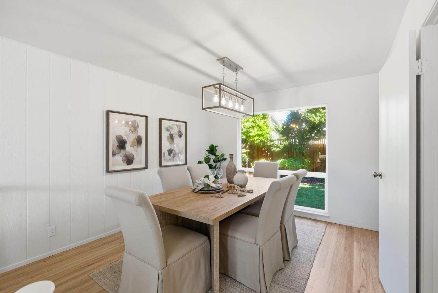 Detail Gallery Image 10 of 43 For 1004 Rubis Dr, Sunnyvale,  CA 94087 - 6 Beds | 3 Baths