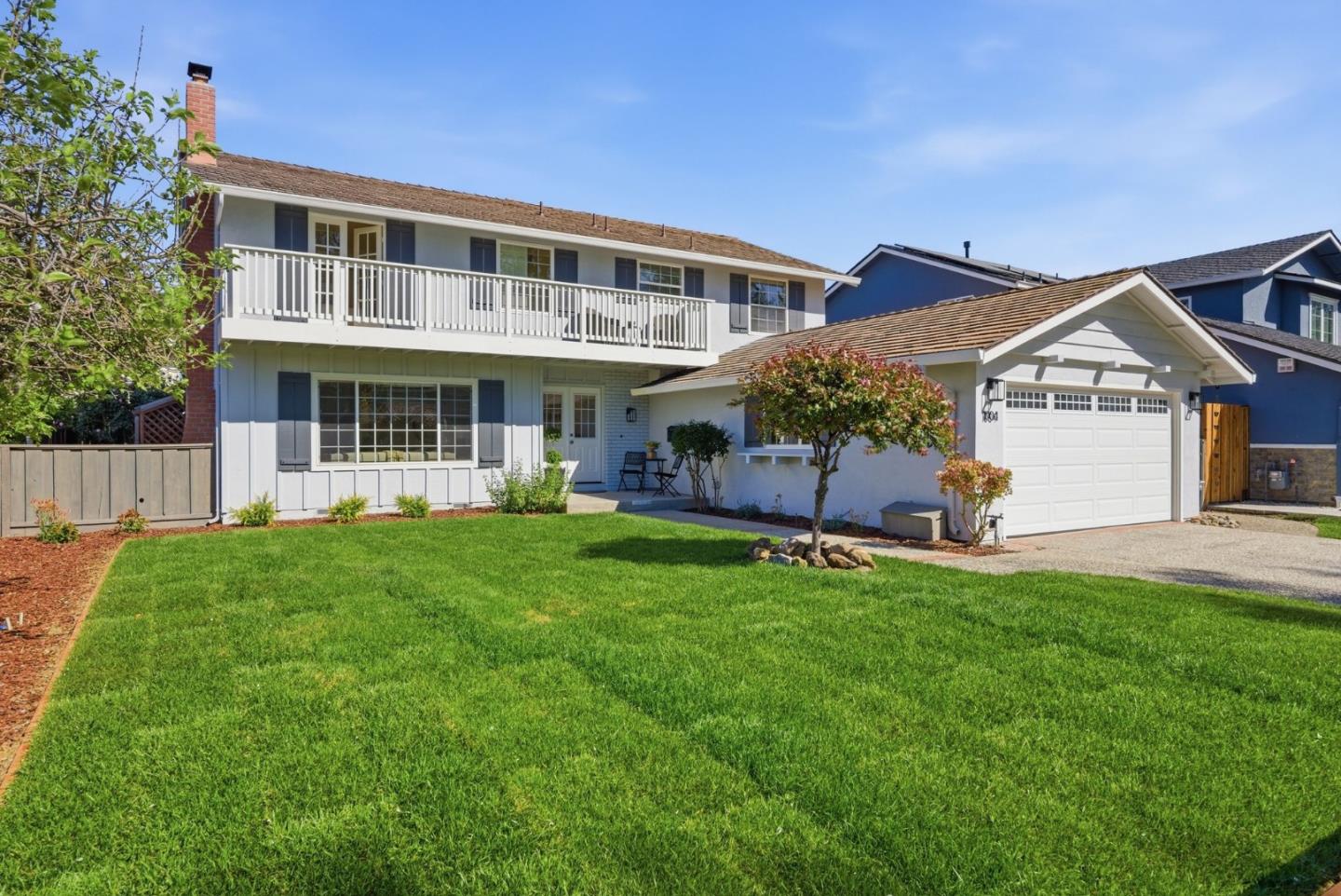 Detail Gallery Image 2 of 43 For 1004 Rubis Dr, Sunnyvale,  CA 94087 - 6 Beds | 3 Baths