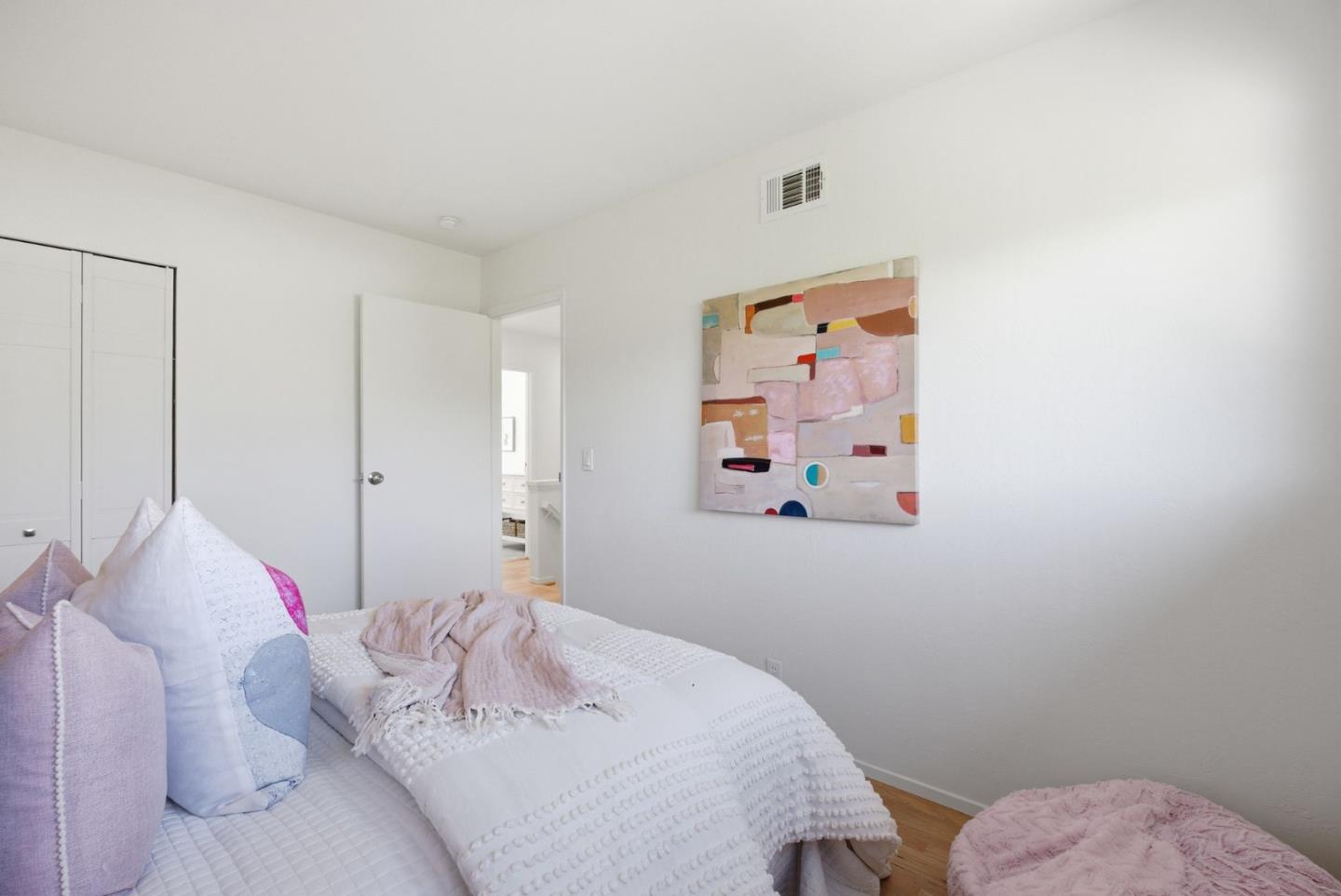 Detail Gallery Image 24 of 43 For 1004 Rubis Dr, Sunnyvale,  CA 94087 - 6 Beds | 3 Baths