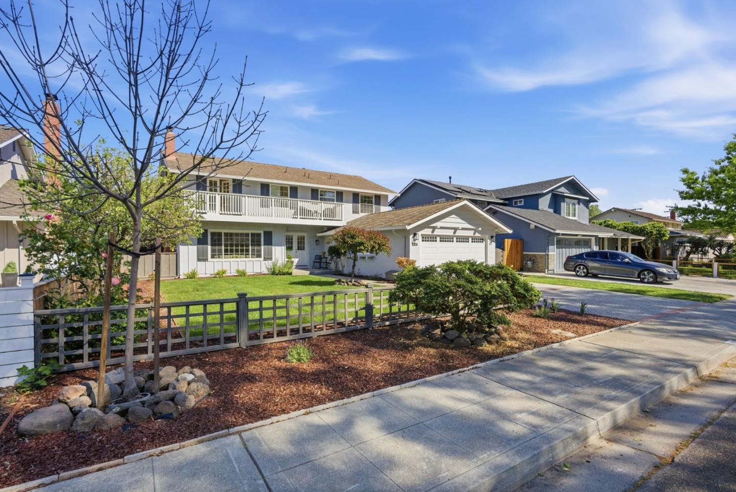 Detail Gallery Image 3 of 43 For 1004 Rubis Dr, Sunnyvale,  CA 94087 - 6 Beds | 3 Baths