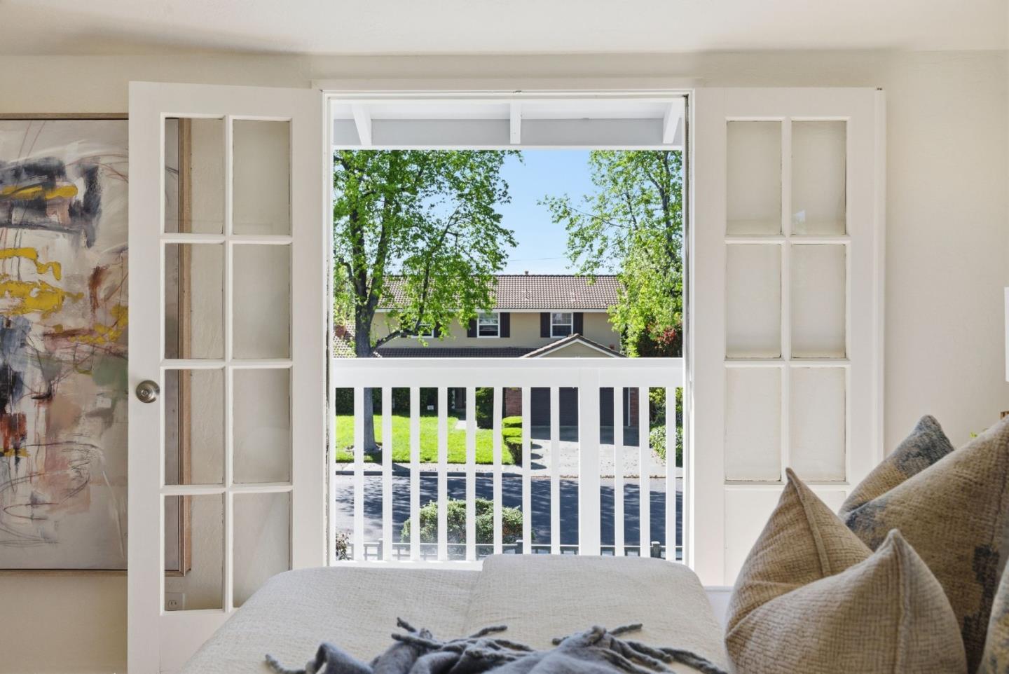 Detail Gallery Image 34 of 43 For 1004 Rubis Dr, Sunnyvale,  CA 94087 - 6 Beds | 3 Baths