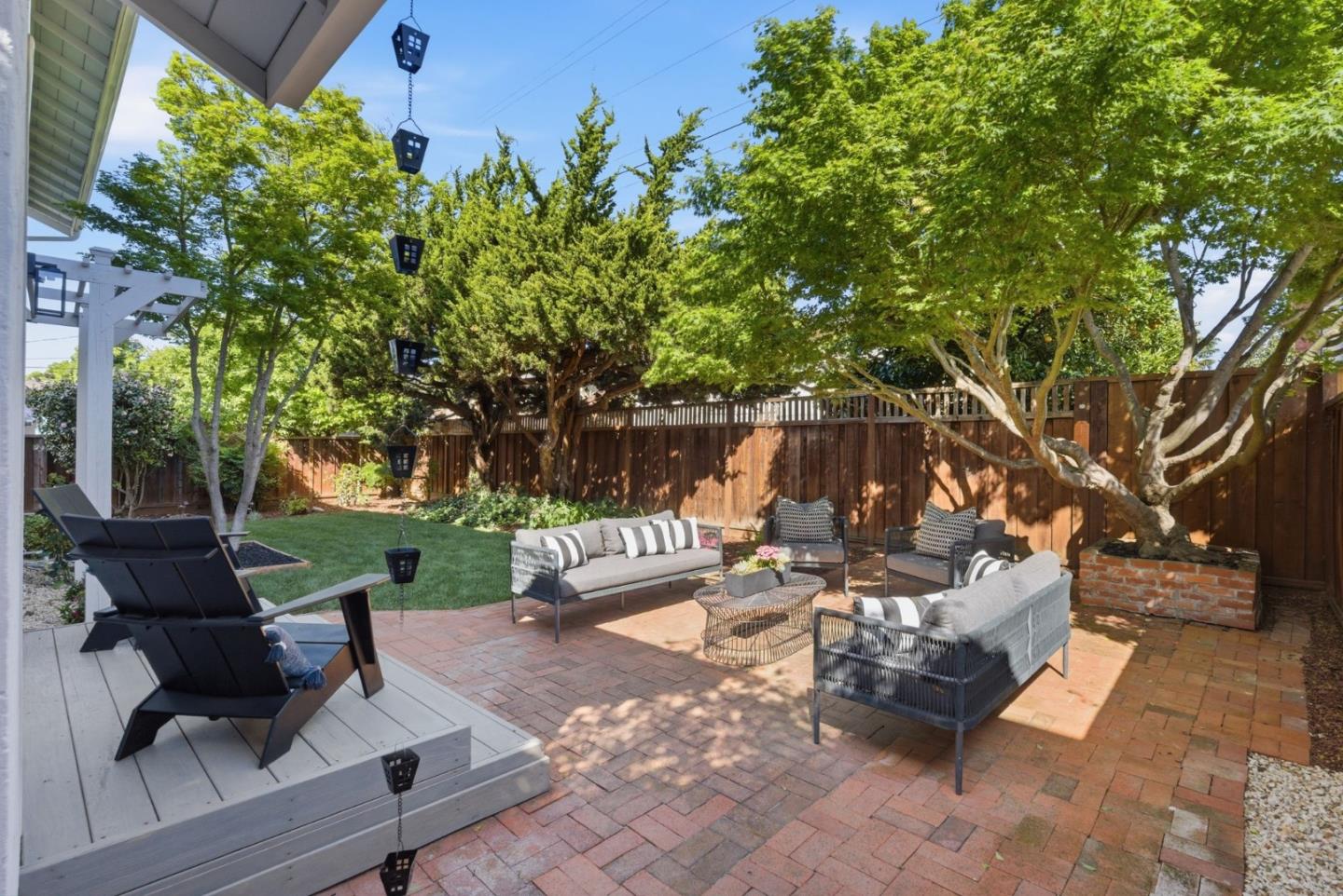 Detail Gallery Image 37 of 43 For 1004 Rubis Dr, Sunnyvale,  CA 94087 - 6 Beds | 3 Baths