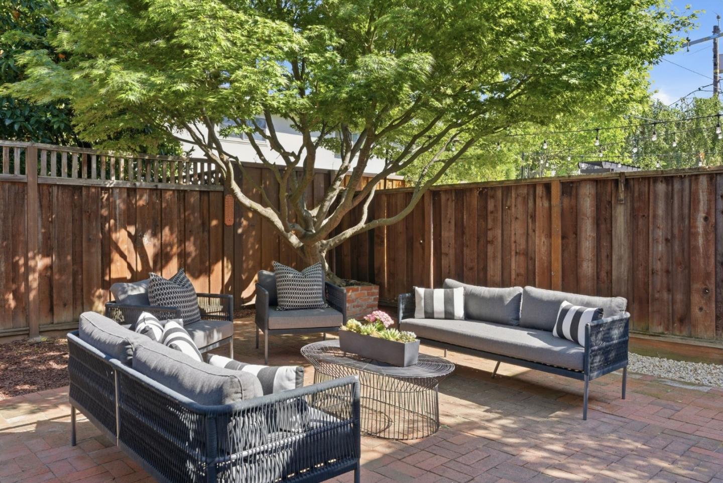 Detail Gallery Image 40 of 43 For 1004 Rubis Dr, Sunnyvale,  CA 94087 - 6 Beds | 3 Baths