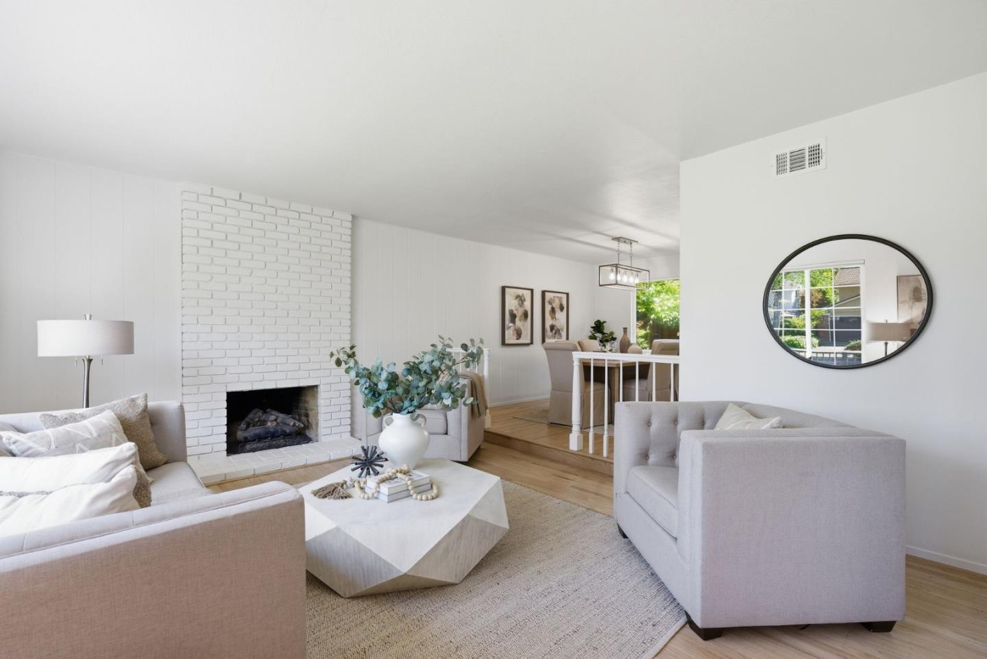 Detail Gallery Image 6 of 43 For 1004 Rubis Dr, Sunnyvale,  CA 94087 - 6 Beds | 3 Baths