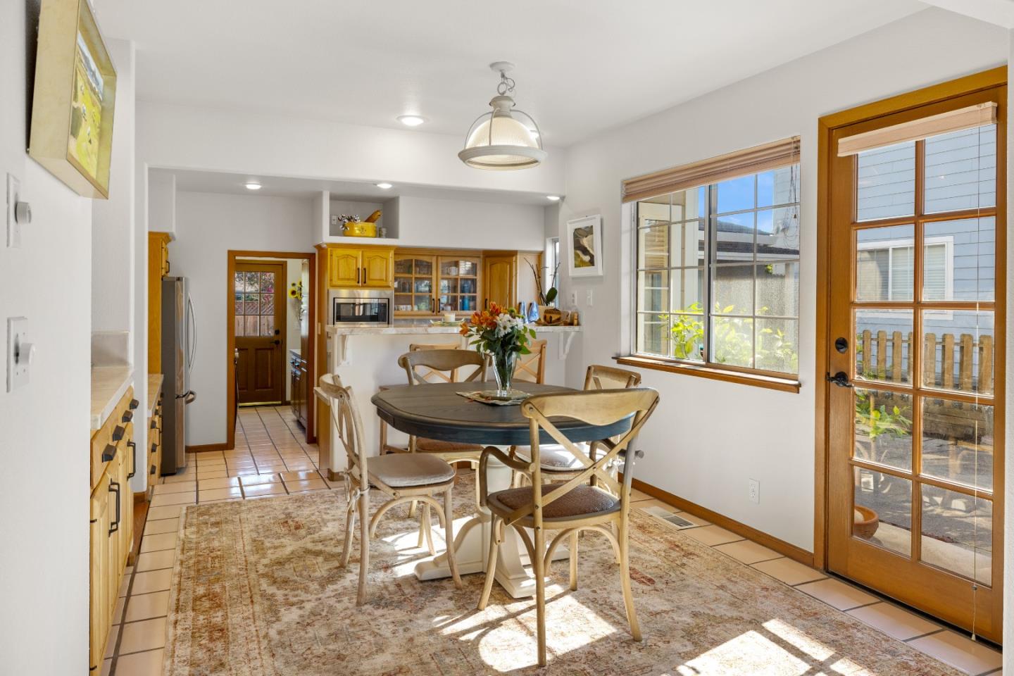 Detail Gallery Image 10 of 54 For 521 Hannon Ave, Monterey,  CA 93940 - 3 Beds | 2 Baths