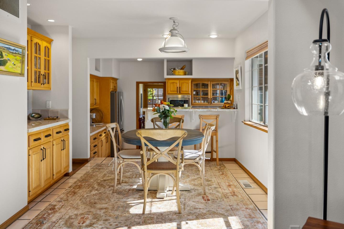 Detail Gallery Image 11 of 54 For 521 Hannon Ave, Monterey,  CA 93940 - 3 Beds | 2 Baths