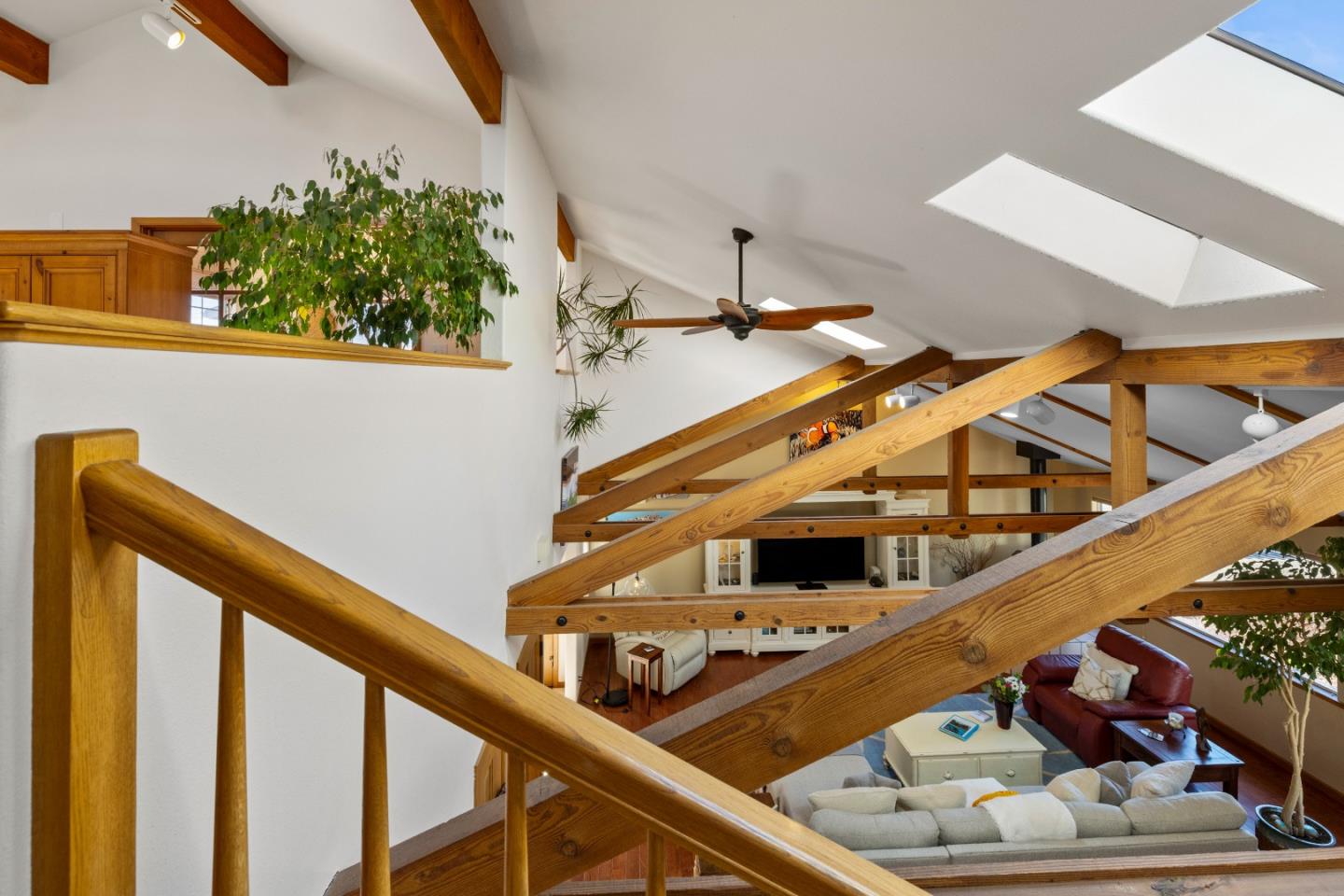 Detail Gallery Image 18 of 54 For 521 Hannon Ave, Monterey,  CA 93940 - 3 Beds | 2 Baths