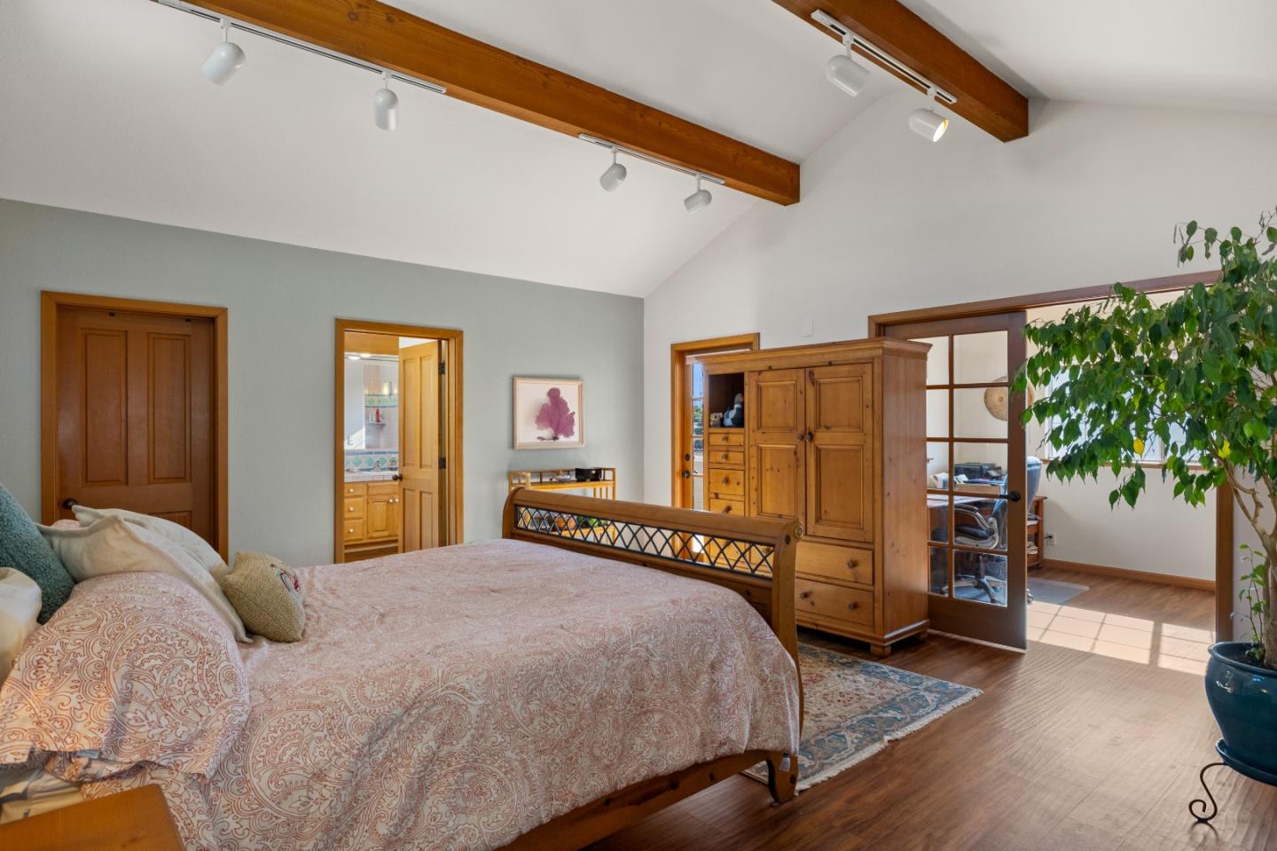 Detail Gallery Image 19 of 54 For 521 Hannon Ave, Monterey,  CA 93940 - 3 Beds | 2 Baths