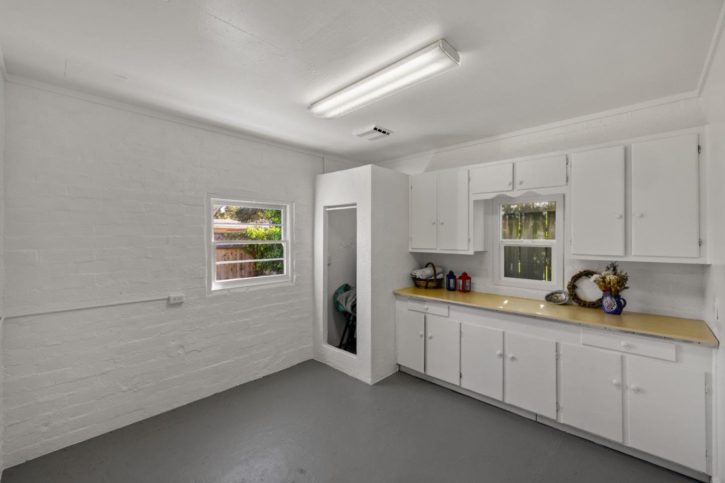 Detail Gallery Image 38 of 54 For 521 Hannon Ave, Monterey,  CA 93940 - 3 Beds | 2 Baths