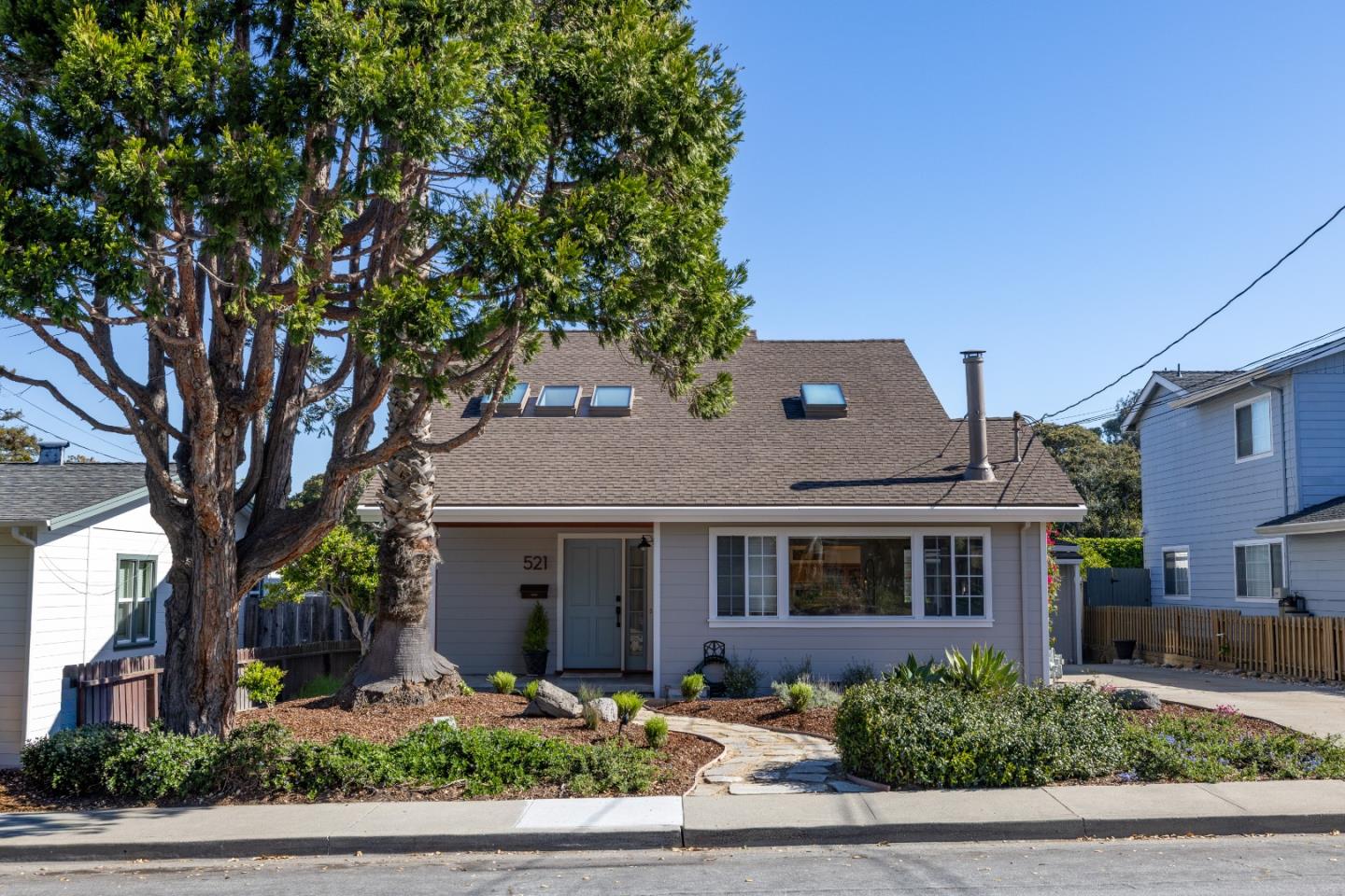 Detail Gallery Image 52 of 54 For 521 Hannon Ave, Monterey,  CA 93940 - 3 Beds | 2 Baths