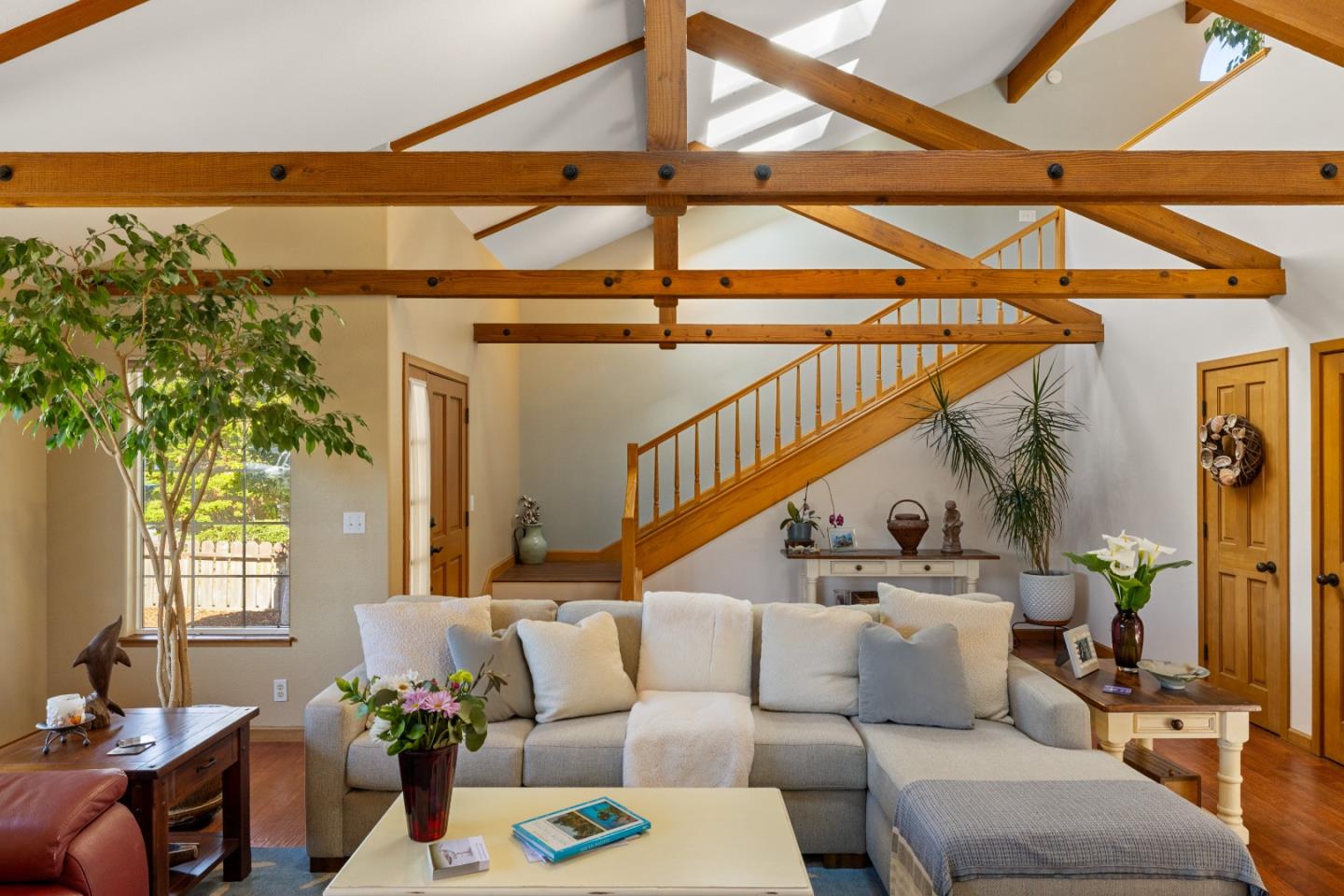 Detail Gallery Image 8 of 54 For 521 Hannon Ave, Monterey,  CA 93940 - 3 Beds | 2 Baths