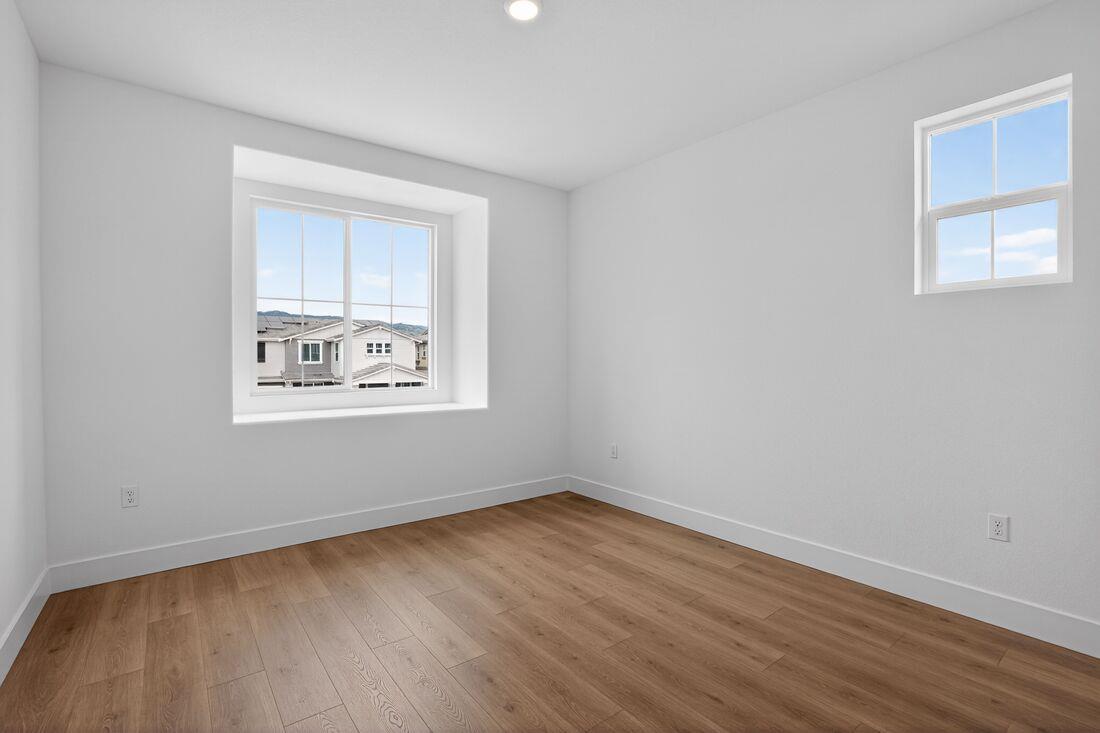 Detail Gallery Image 11 of 21 For 197 Golden Gate Ln, Vacaville,  CA 95687 - 4 Beds | 3 Baths