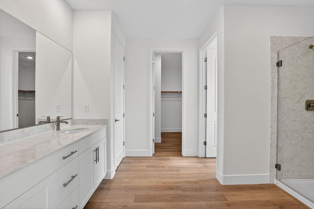 Detail Gallery Image 9 of 21 For 197 Golden Gate Ln, Vacaville,  CA 95687 - 4 Beds | 3 Baths