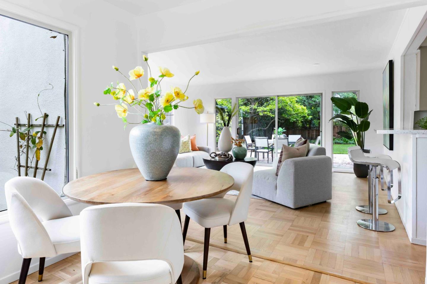 Detail Gallery Image 5 of 23 For 2819 Carson St, Redwood City,  CA 94061 - 4 Beds | 3 Baths