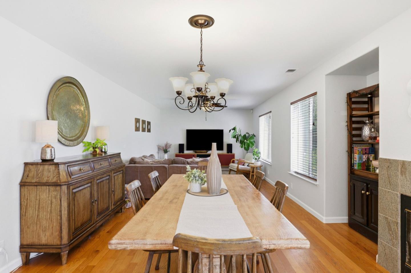 Detail Gallery Image 15 of 48 For 9610 Eagle View, Gilroy,  CA 95020 - 5 Beds | 2/1 Baths