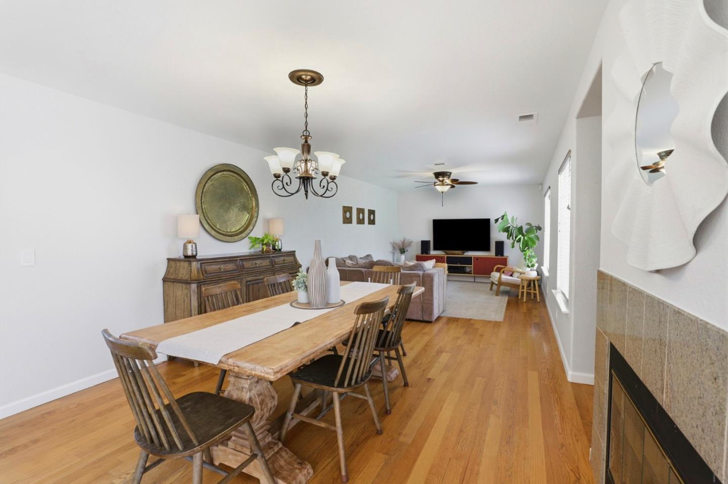 Detail Gallery Image 16 of 48 For 9610 Eagle View, Gilroy,  CA 95020 - 5 Beds | 2/1 Baths