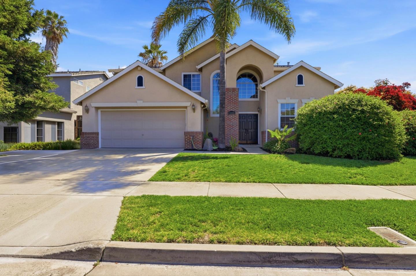 Detail Gallery Image 2 of 48 For 9610 Eagle View, Gilroy,  CA 95020 - 5 Beds | 2/1 Baths