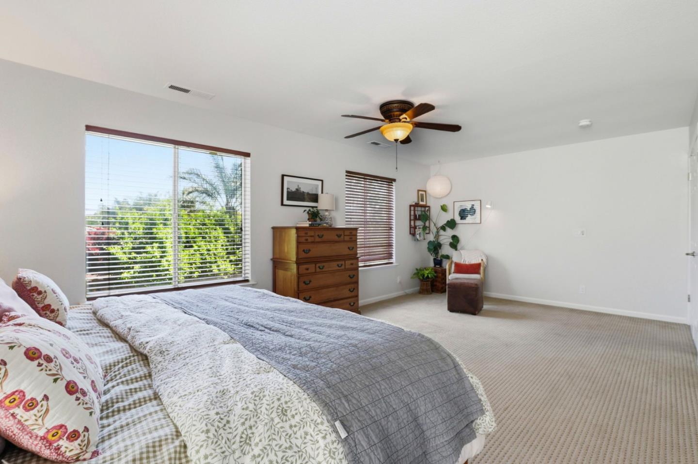 Detail Gallery Image 24 of 48 For 9610 Eagle View, Gilroy,  CA 95020 - 5 Beds | 2/1 Baths